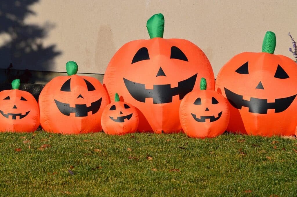 the economics of halloween decorations